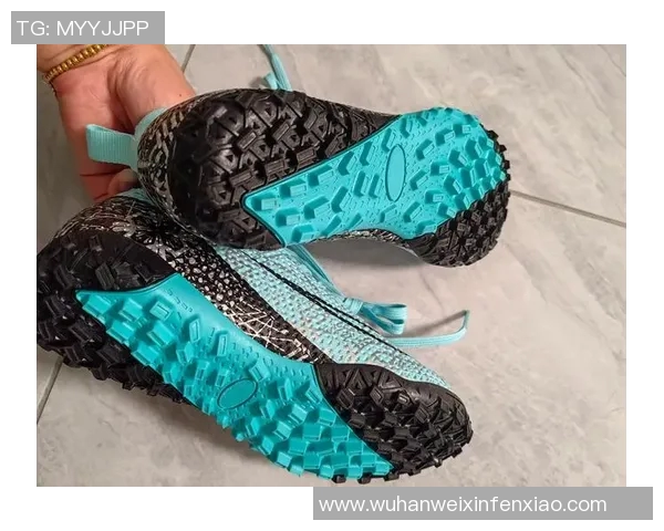 旧鞋情怀足球明星的独特魅力与坚持之道