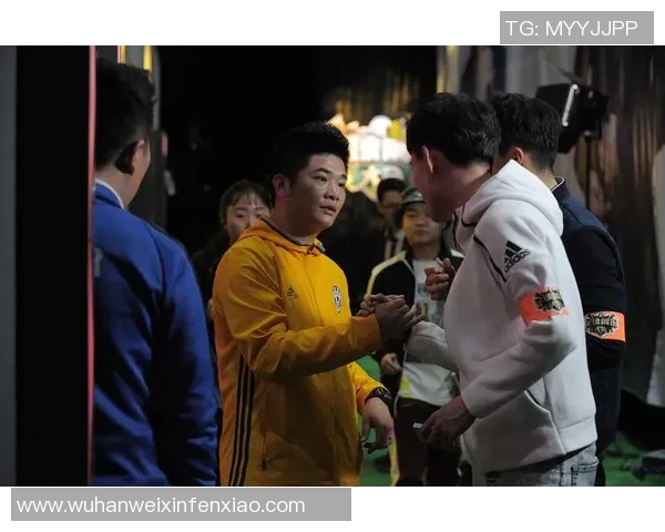 深度对话杨强探讨足球人生的起伏与梦想追寻