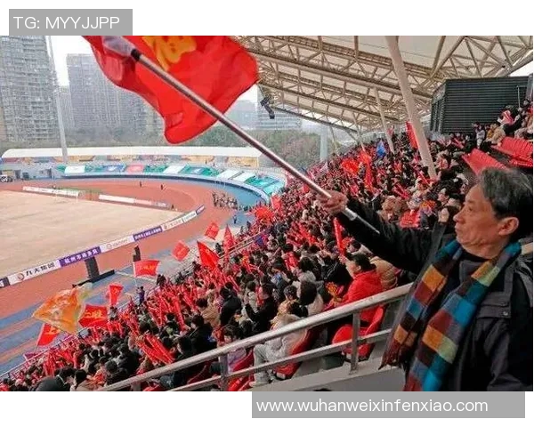 杭州足球队状态变革引发热议球迷期待新赛季的辉煌表现与挑战